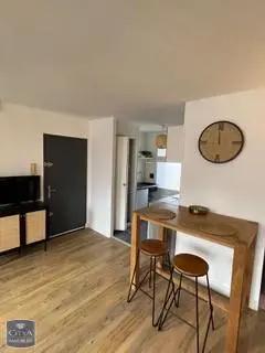 Appartement à louer 1 pièce 30.24m²