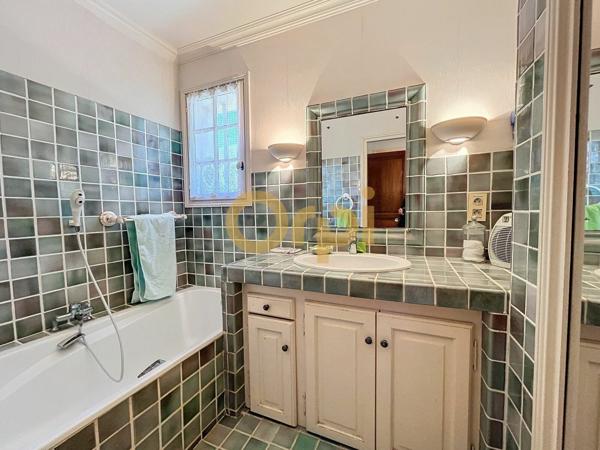 Maison à vendre  6 pièces •  Sainte-Maxime