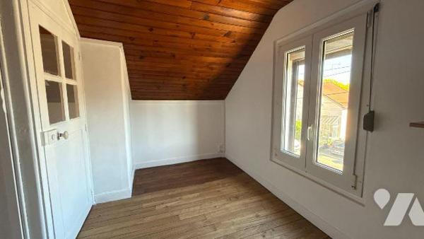 A VENDRE - Châlons-en-Champagne - Longère de type 4 avec jardin et garage 

Située à proximit...