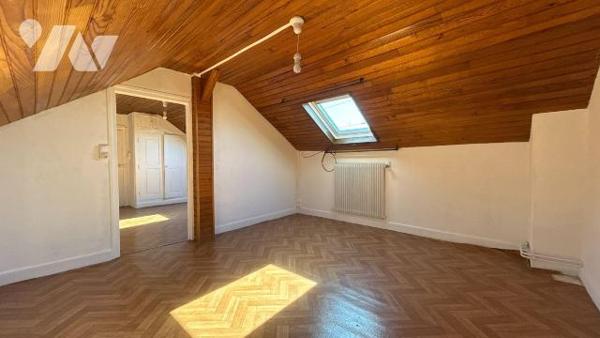 A VENDRE - Châlons-en-Champagne - Longère de type 4 avec jardin et garage 

Située à proximit...