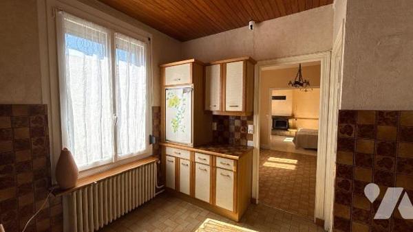 A VENDRE - Châlons-en-Champagne - Longère de type 4 avec jardin et garage 

Située à proximit...