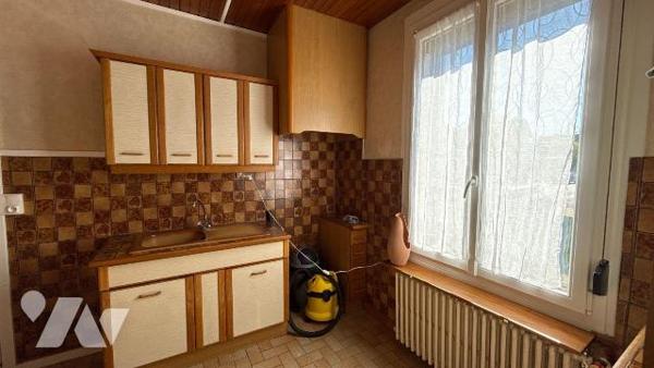 A VENDRE - Châlons-en-Champagne - Longère de type 4 avec jardin et garage 

Située à proximit...
