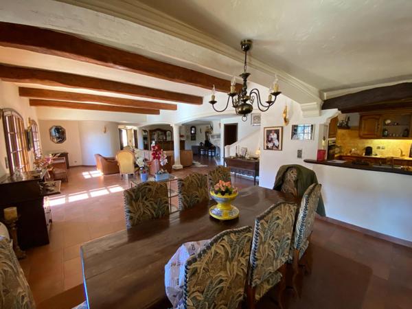 Vallauris (06220) Viager sans rente, VALLAURIS, Villa 7 de 387 m² habitables + piscine