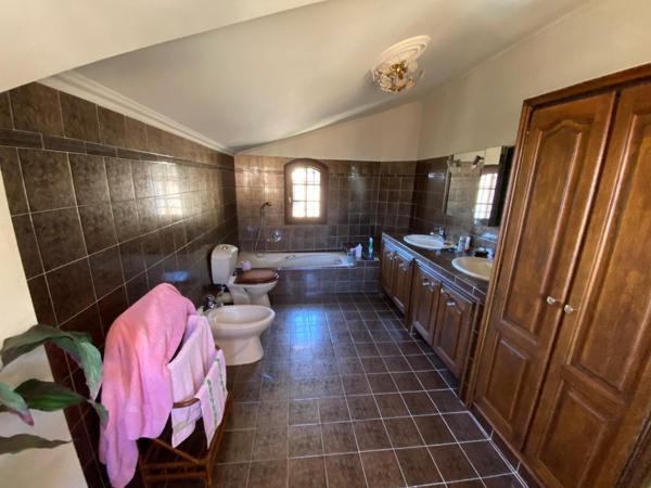 Vallauris (06220) Viager sans rente, VALLAURIS, Villa 7 de 387 m² habitables + piscine