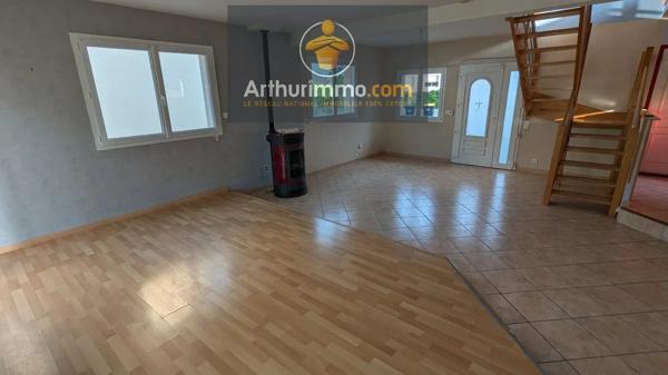 Vente                                                      Maison
                        
                     5 pièces                      122 m2                     à Josselin