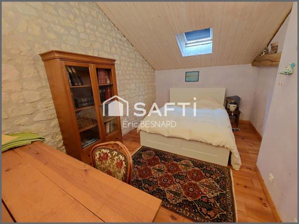 Propriété avec gîte 14 pièces 278m2 environ 86200 Sammarçolles