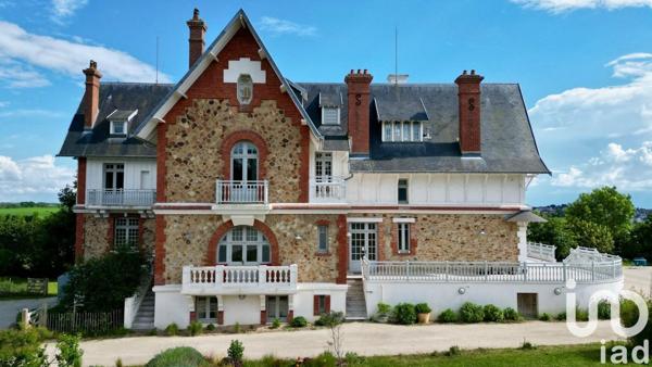 Château 10 pièces de 720 m² à Granville (50400)