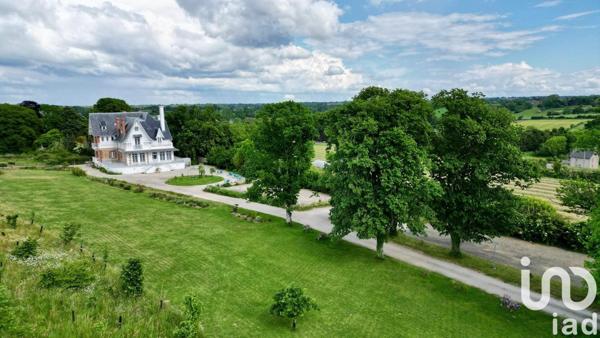 Château 10 pièces de 720 m² à Granville (50400)