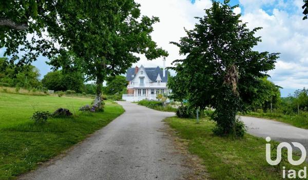 Château 10 pièces de 720 m² à Granville (50400)