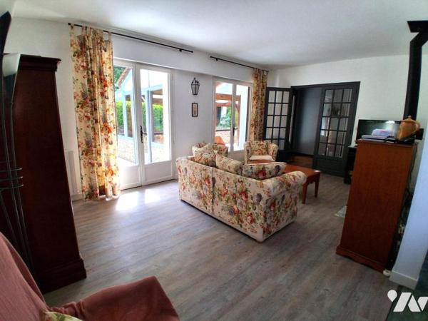 MAISON 4 CHAMBRES sur parc arboré