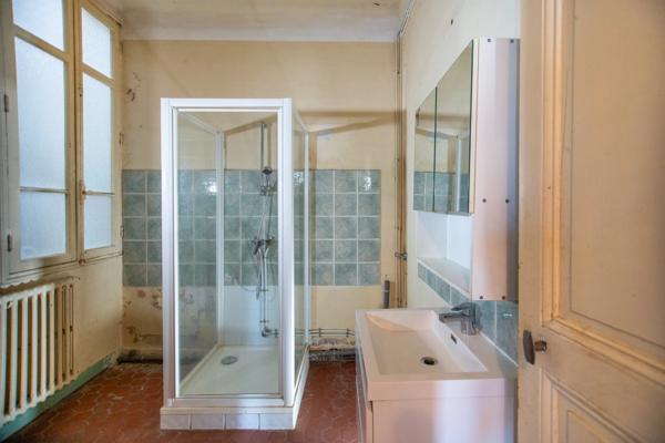À vendre 2 appartements T3 de 55+58m² à MARSEILLE 1ER ARRONDISSEMENT