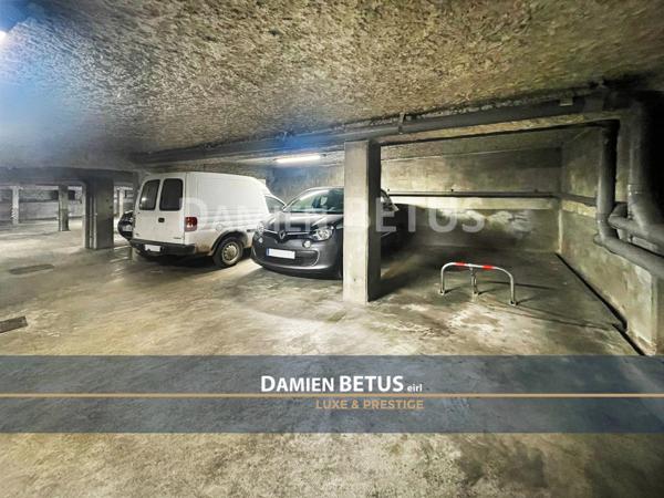 Place de parking à vendre BORDEAUX (33) quartier CHARTRONS - proche quai