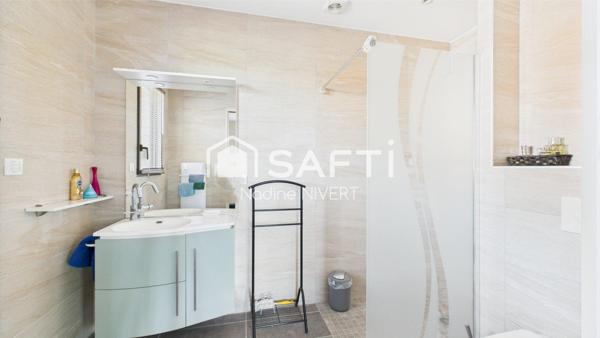 Maison contemporaine 162M2, 3 chambres, jardin, garage 29M2