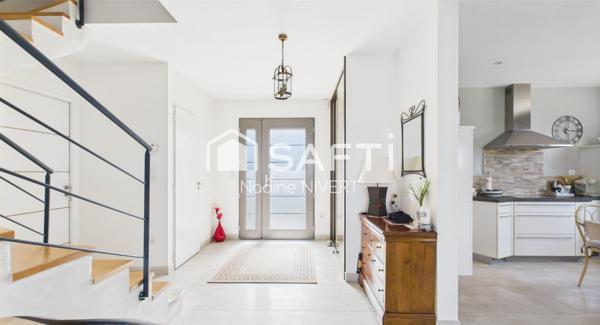 Maison contemporaine 162M2, 3 chambres, jardin, garage 29M2