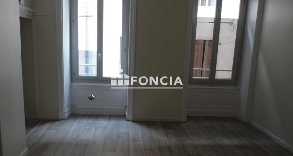 Location Local commercial 3 pièces 41.06 m² - Vienne 38200