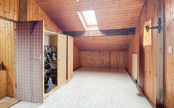 Maison à vendre    5 pièces • 120 m2 Chênex