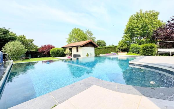 Maison à vendre    5 pièces • 120 m2 Chênex