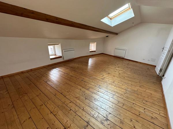 Maison Essertines En Donzy - Idéale 1er achat ou investissement 