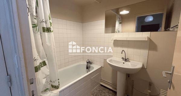 Location Studio meublé 34.96 m² - Roanne 42300