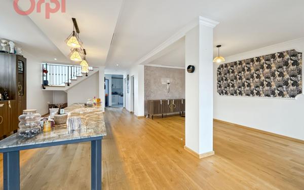 Maison à vendre    6 pièces • 201,77 m2 La Ville-du-Bois