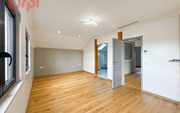 Maison à vendre    6 pièces • 201,77 m2 La Ville-du-Bois