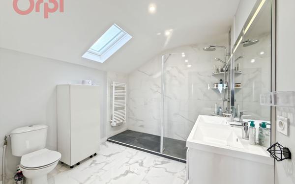 Maison à vendre    6 pièces • 201,77 m2 La Ville-du-Bois