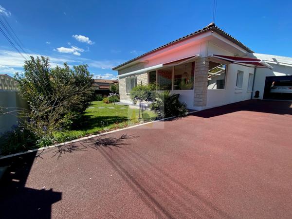 Vente maison de ville Soyaux (16800), 162.00m² avec 5 pièce(s) dont 3 chambre(s) sur 700.00m² de terrain. Agence Allard Brimeaud