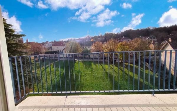 Appartement à vendre    3 pièces • 75 m2 Épône