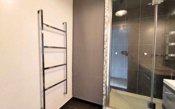 Appartement à vendre    3 pièces • 75 m2 Épône