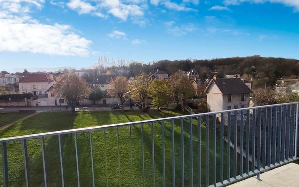 Appartement à vendre    3 pièces • 75 m2 Épône