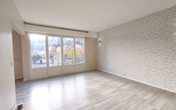 Appartement à vendre    3 pièces • 75 m2 Épône