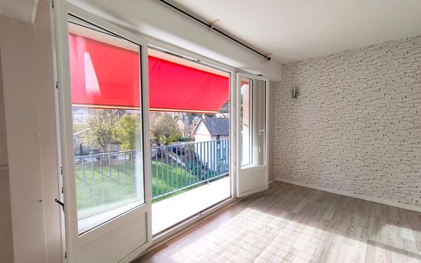 Appartement à vendre    3 pièces • 75 m2 Épône