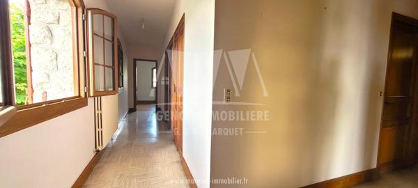 SOYAUX - SECTEUR LA CIGOGNE MAISON SUR SOUS-SOL DEMI ENTERRÉ 180 m² - TERRASSE, GARAGE, TERRAIN CLOS de 932 m²
