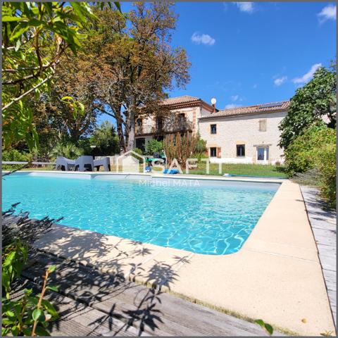 Maison 9 pièces d'environ 285 m²