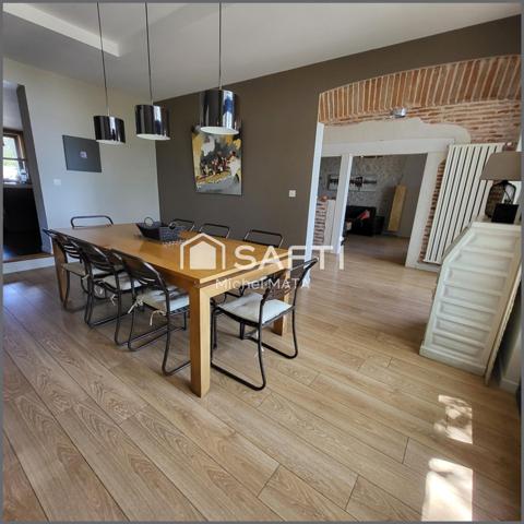 Maison 9 pièces d'environ 285 m²