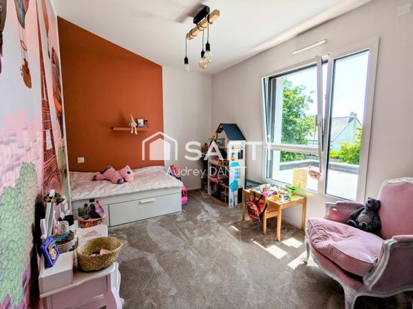 Maison de 2024, 5 chambres, garage et piscine