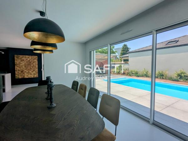 Maison de 2024, 5 chambres, garage et piscine