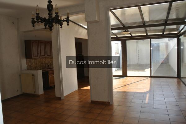 Maison de ville avec un extérieur