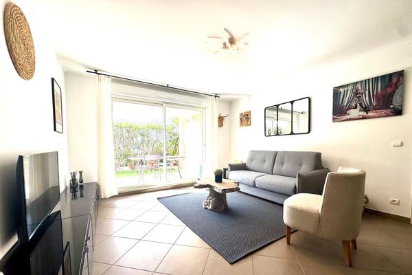 Appartement 2 pièces meublé à louer en rez-de-jardin à Antibes - Rabiac Estagnol