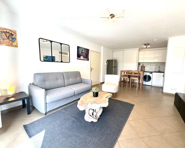 Appartement 2 pièces meublé à louer en rez-de-jardin à Antibes - Rabiac Estagnol
