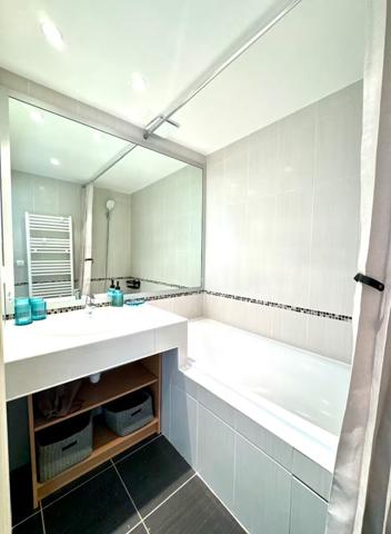 Appartement 2 pièces meublé à louer en rez-de-jardin à Antibes - Rabiac Estagnol
