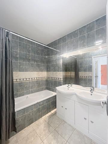 Appartement Lucon 3 pièce(s) 64.16 m2