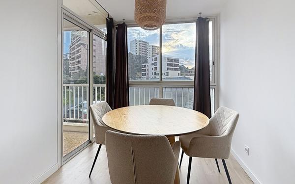 Appartement à vendre    1 pièce • 41 m2 Ajaccio