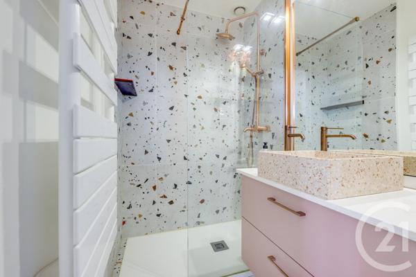 Appartement F3 à vendre  3 pièces - 61,09 m2 PARIS - 75015