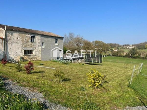 Corps de ferme en pierre avec dépendance & grand terrain