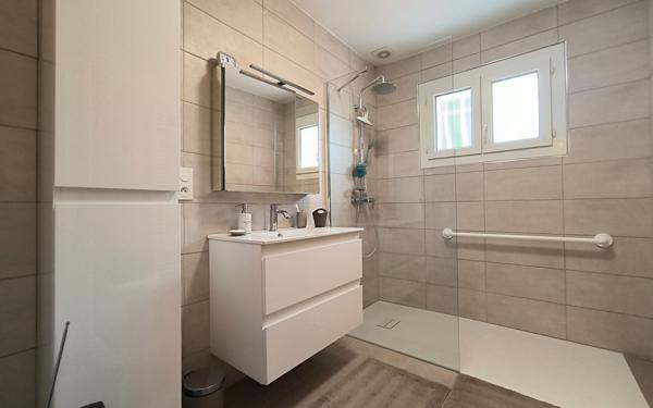 Maison à vendre    4 pièces •  Nîmes