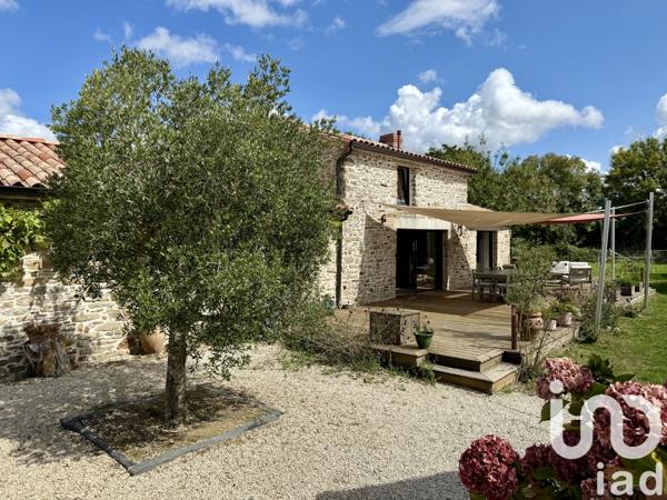 Maison à vendre 5 pièces 125 m² Saint-Étienne-de-Montluc