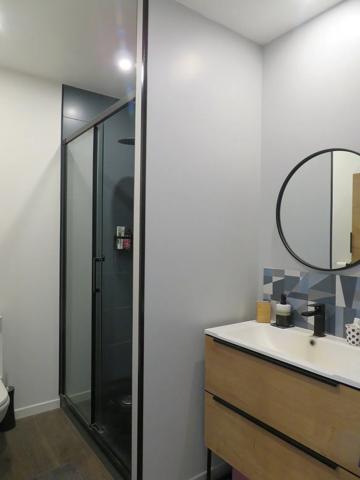 EN EXCLUSIVITE, situé secteur Petit RONCHIN, je suis une charmante maison avec une mitoyenneté de 116M² habitable (12…