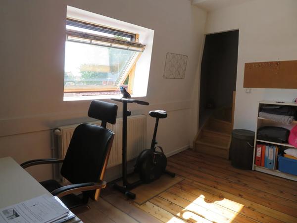 EN EXCLUSIVITE, situé secteur Petit RONCHIN, je suis une charmante maison avec une mitoyenneté de 116M² habitable (12…