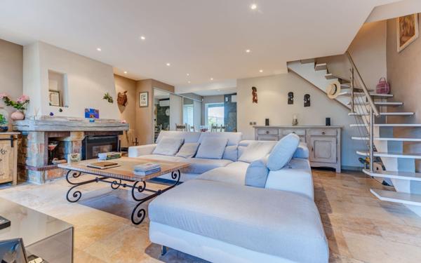 Maison à vendre    5 pièces • 101,36 m2 Villeneuve-Loubet